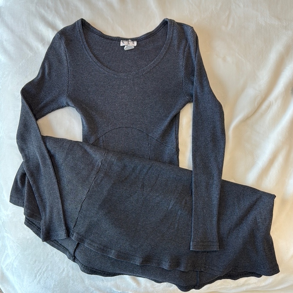 CLE Paris Elegant Gray Midi Dress